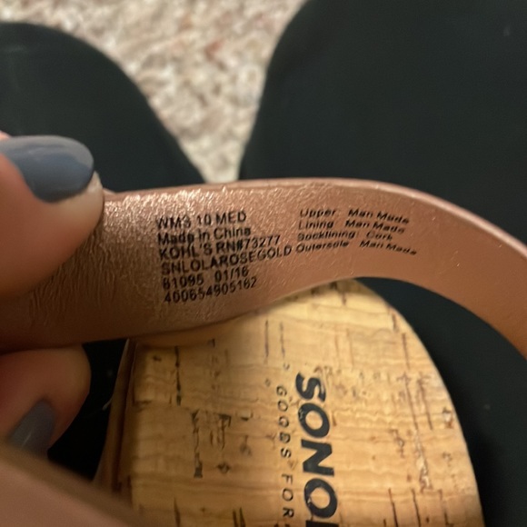 Bronze Faux Cork women’s Wedges. Great condition minimal use - Picture 9 of 9